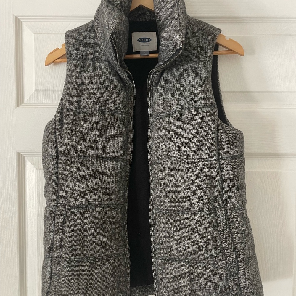 Old Navy Heather Gray Puffer Vest